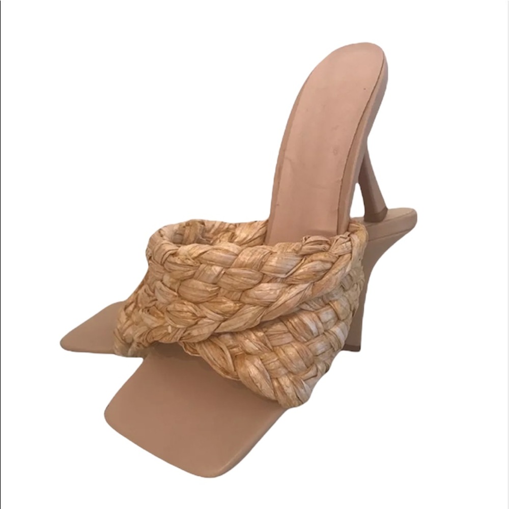 Raffia mules